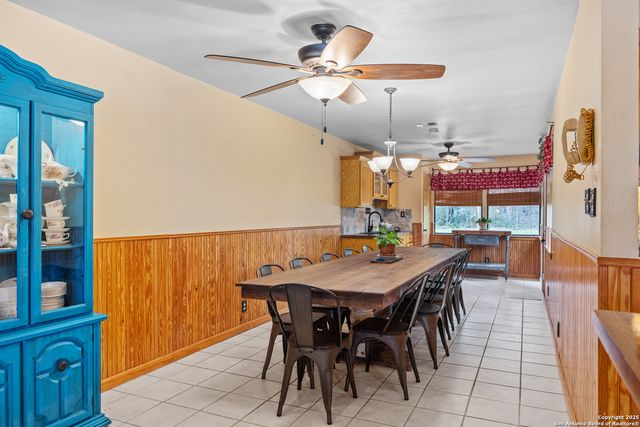 475 Stoney Hill, Pipe Creek, TX 78063