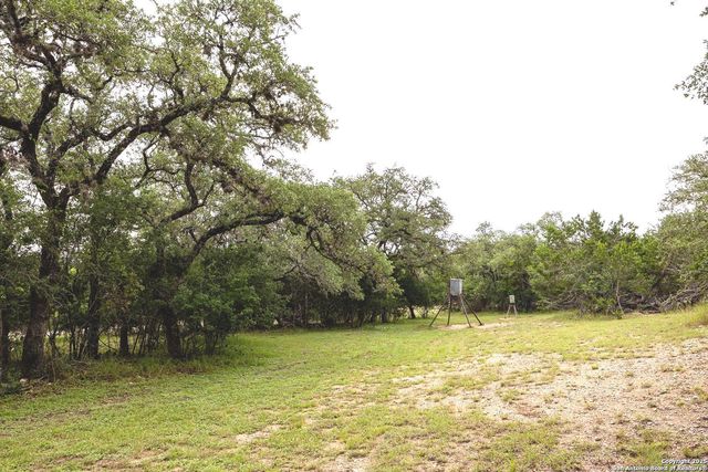 475 Stoney Hill, Pipe Creek, TX 78063