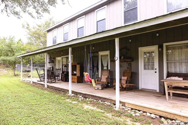 475 Stoney Hill, Pipe Creek, TX 78063