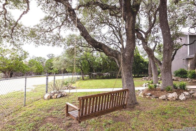 475 Stoney Hill, Pipe Creek, TX 78063