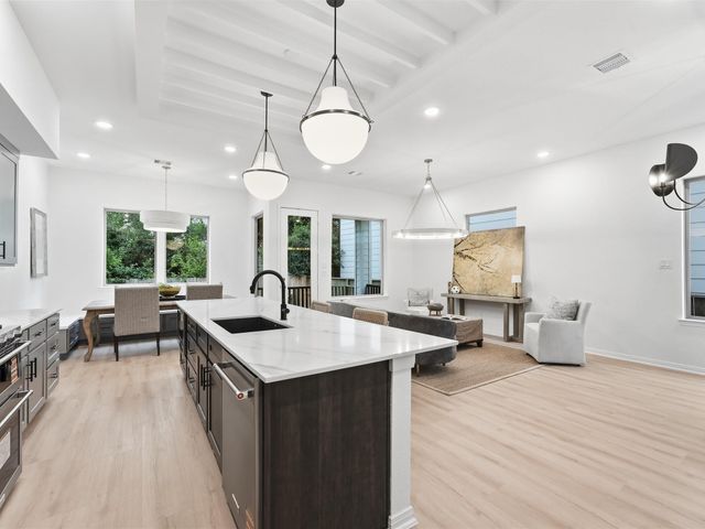 3510 Delhi Street, Houston, TX 77022