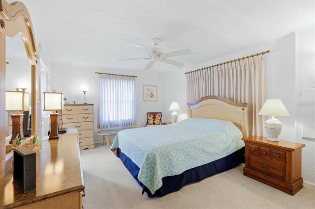 6710 36TH AVENUE E 127, Palmetto, FL 34221