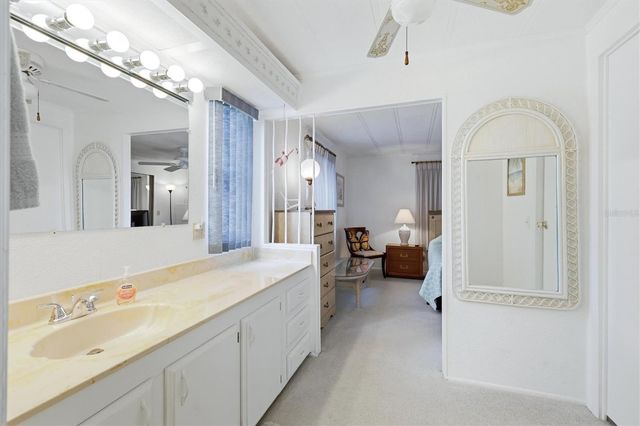 6710 36TH AVENUE E 127, Palmetto, FL 34221