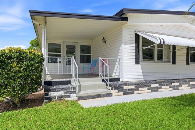 6710 36TH AVENUE E 127, Palmetto, FL 34221