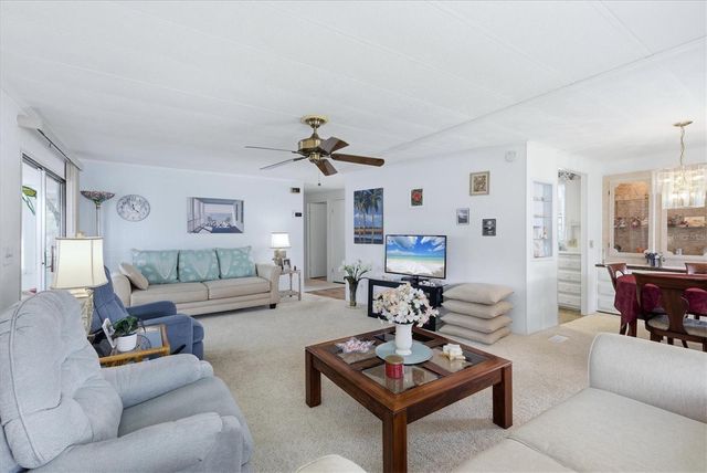 6710 36TH AVENUE E 127, Palmetto, FL 34221