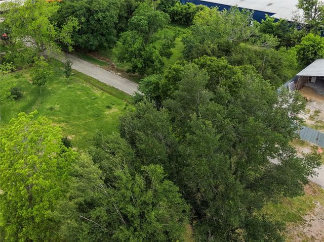 7702 King Street, Houston, TX 77028
