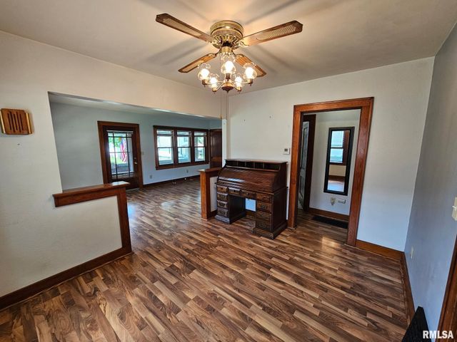 1218 S 3RD Street, Pekin, IL 61554