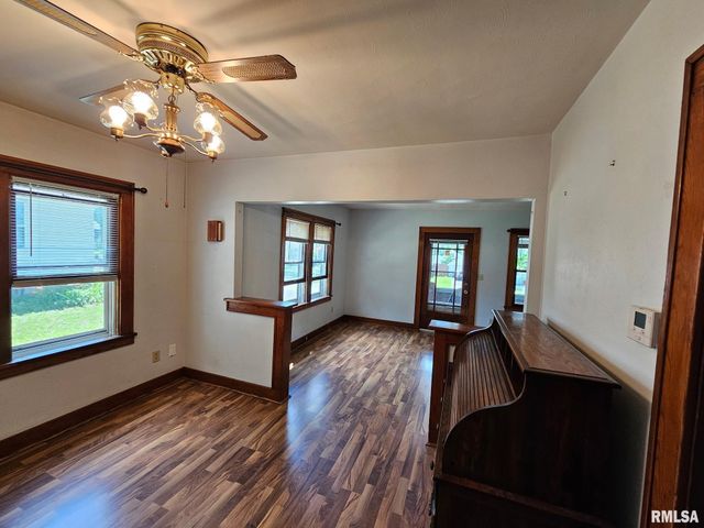 1218 S 3RD Street, Pekin, IL 61554