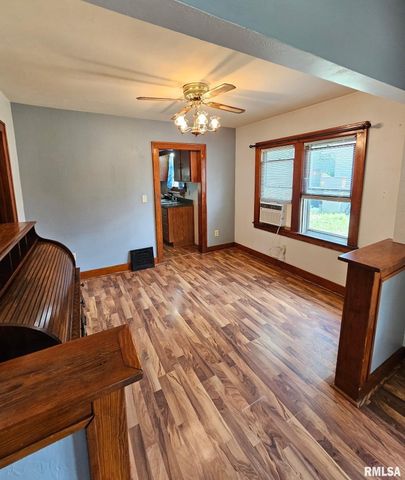 1218 S 3RD Street, Pekin, IL 61554