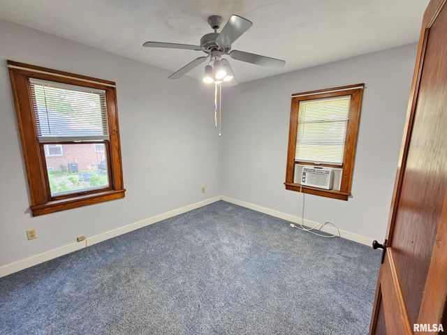 1218 S 3RD Street, Pekin, IL 61554
