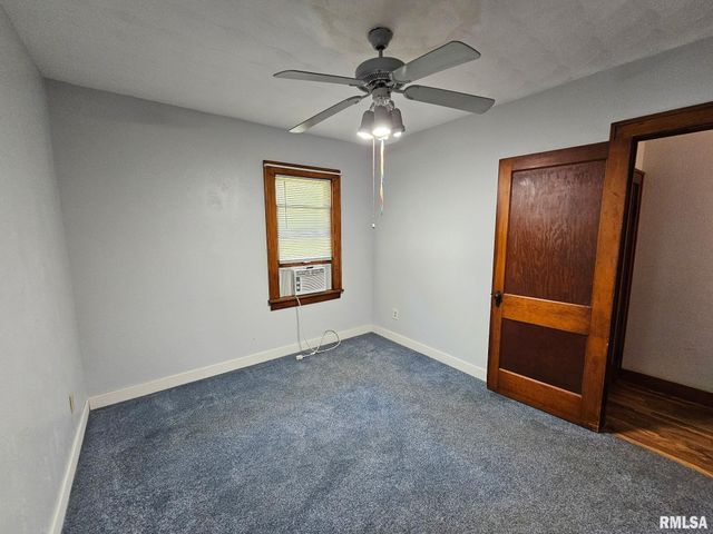 1218 S 3RD Street, Pekin, IL 61554