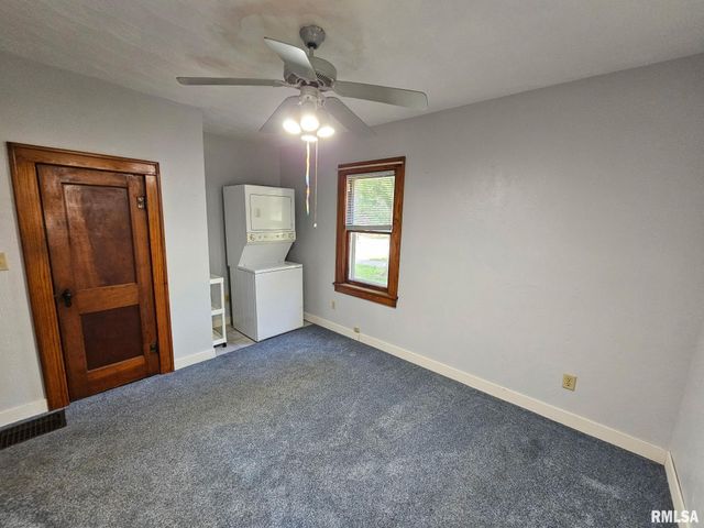 1218 S 3RD Street, Pekin, IL 61554