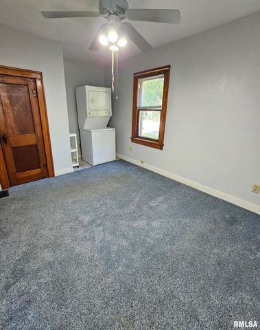 1218 S 3RD Street, Pekin, IL 61554