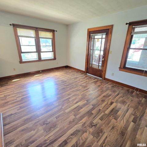 1218 S 3RD Street, Pekin, IL 61554