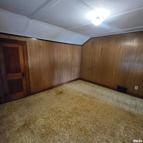 1218 S 3RD Street, Pekin, IL 61554