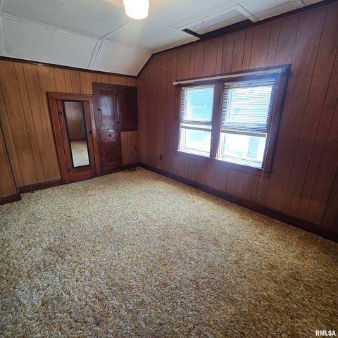 1218 S 3RD Street, Pekin, IL 61554