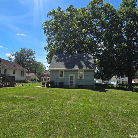 1218 S 3RD Street, Pekin, IL 61554