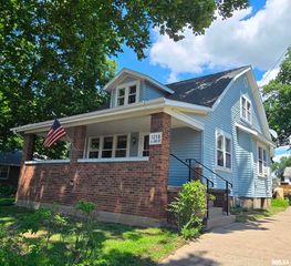 1218 S 3RD Street, Pekin, IL 61554