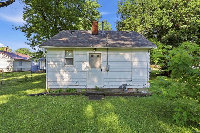 3709 South Park Drive, Fort Wayne, IN 46806