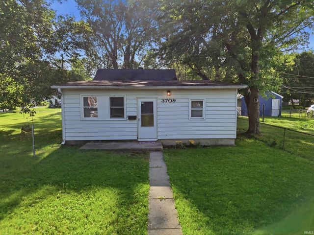 3709 South Park Drive, Fort Wayne, IN 46806