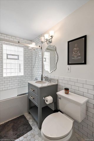 559 E Southlawn Boulevard, Birmingham, MI 48009