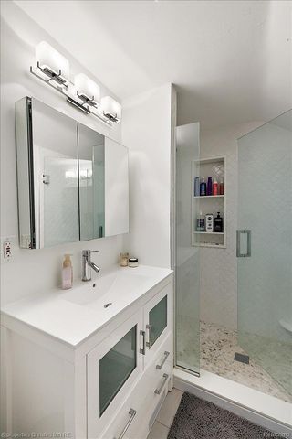 559 E Southlawn Boulevard, Birmingham, MI 48009