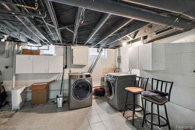 559 E Southlawn Boulevard, Birmingham, MI 48009