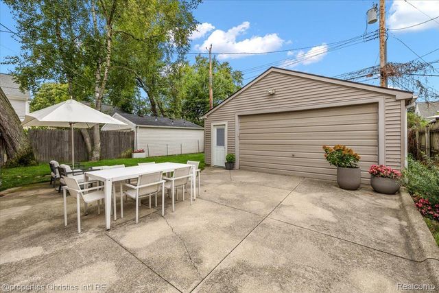 559 E Southlawn Boulevard, Birmingham, MI 48009