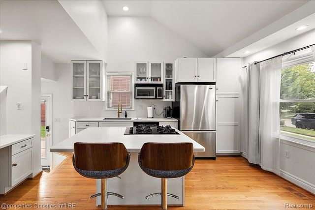 559 E Southlawn Boulevard, Birmingham, MI 48009