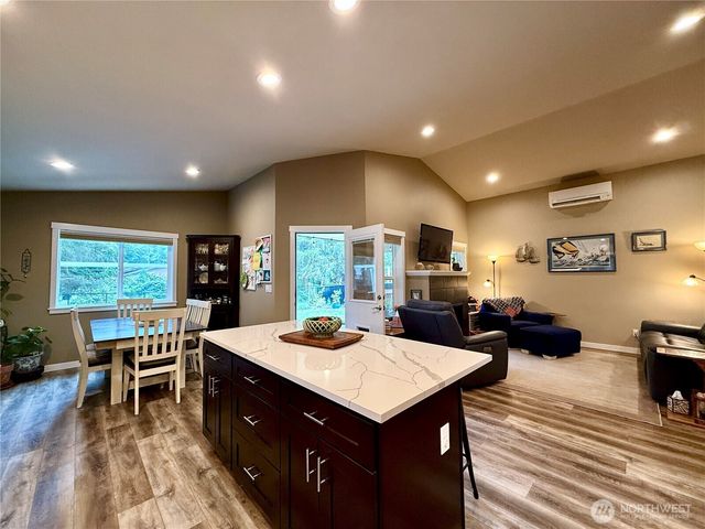 735 Dover Court SE, Ocean Shores, WA 98569