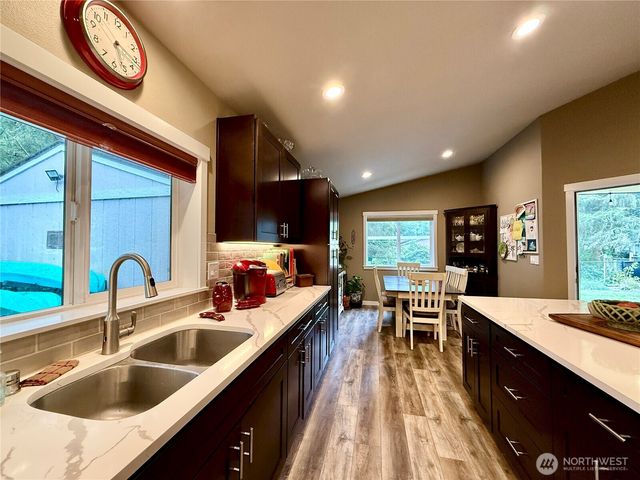 735 Dover Court SE, Ocean Shores, WA 98569