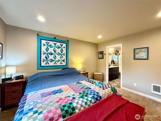 735 Dover Court SE, Ocean Shores, WA 98569