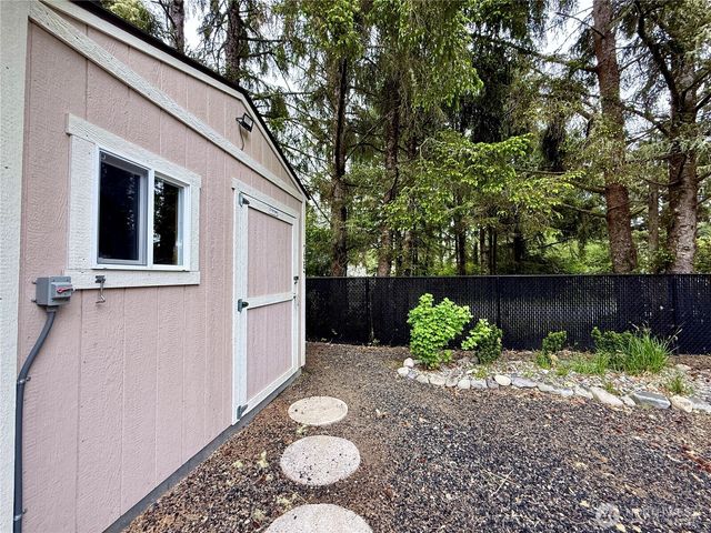 735 Dover Court SE, Ocean Shores, WA 98569