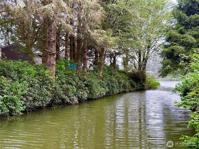 735 Dover Court SE, Ocean Shores, WA 98569