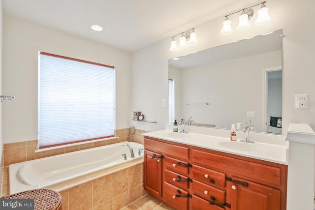 25501 AMBER GATE TER, Chantilly, VA 20152