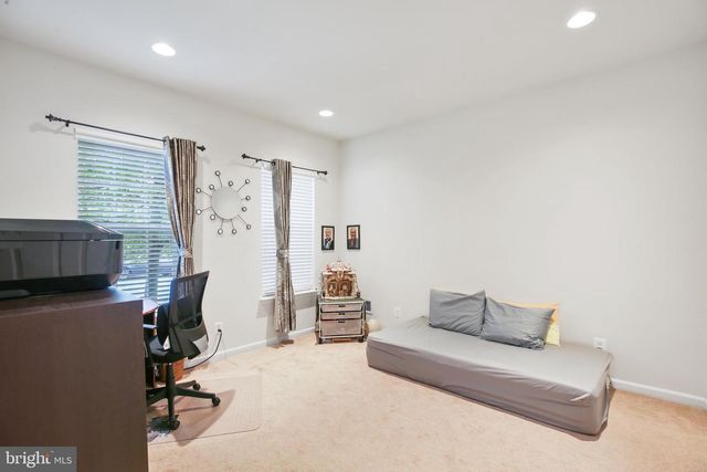 25501 AMBER GATE TER, Chantilly, VA 20152