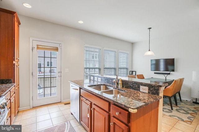 25501 AMBER GATE TER, Chantilly, VA 20152
