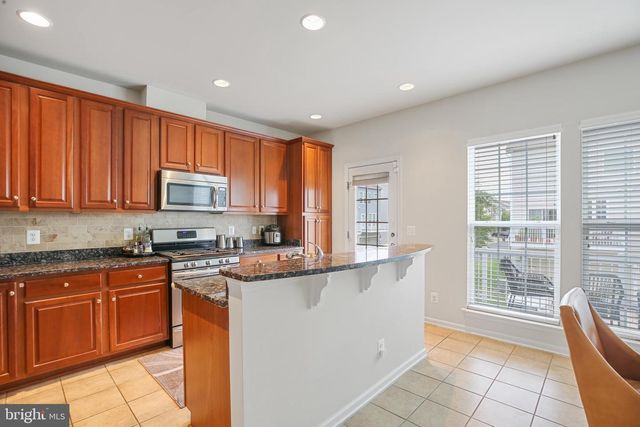 25501 AMBER GATE TER, Chantilly, VA 20152