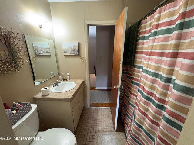 1419 E Second Street, Pass Christian, MS 39571