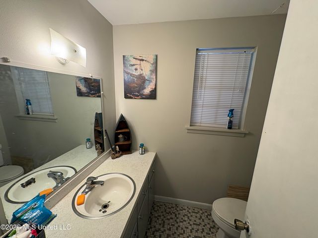 1419 E Second Street, Pass Christian, MS 39571