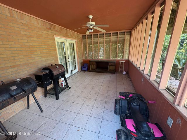 1419 E Second Street, Pass Christian, MS 39571