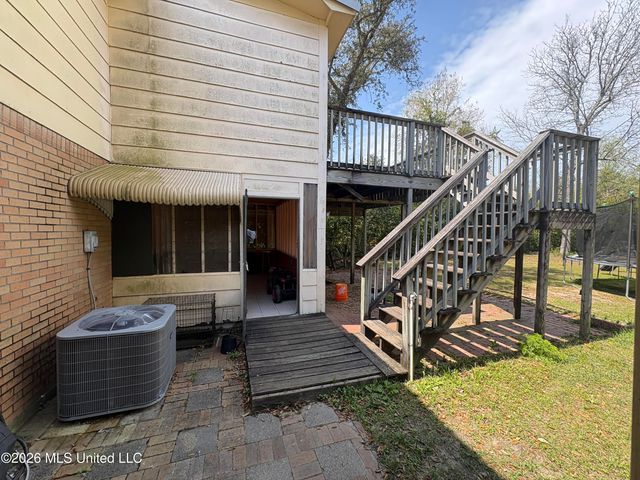 1419 E Second Street, Pass Christian, MS 39571