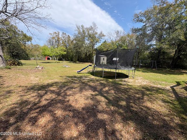 1419 E Second Street, Pass Christian, MS 39571