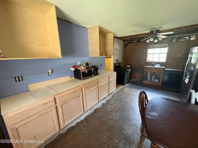 1419 E Second Street, Pass Christian, MS 39571