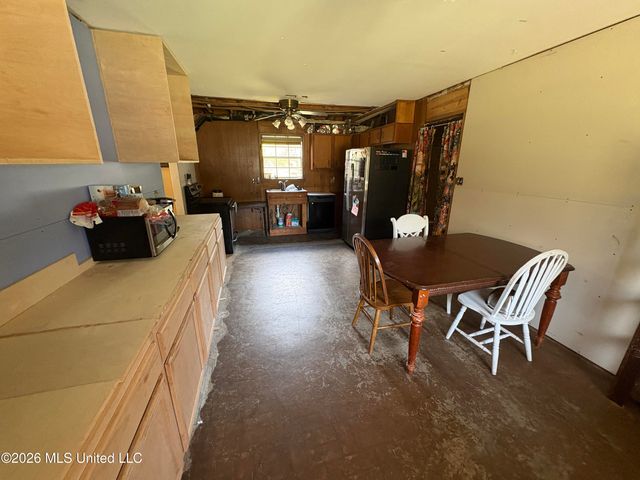 1419 E Second Street, Pass Christian, MS 39571