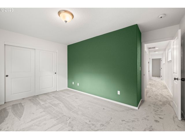 5218 Se TENINO Ct, Portland, OR 97206