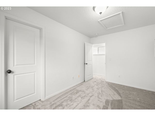 5218 Se TENINO Ct, Portland, OR 97206