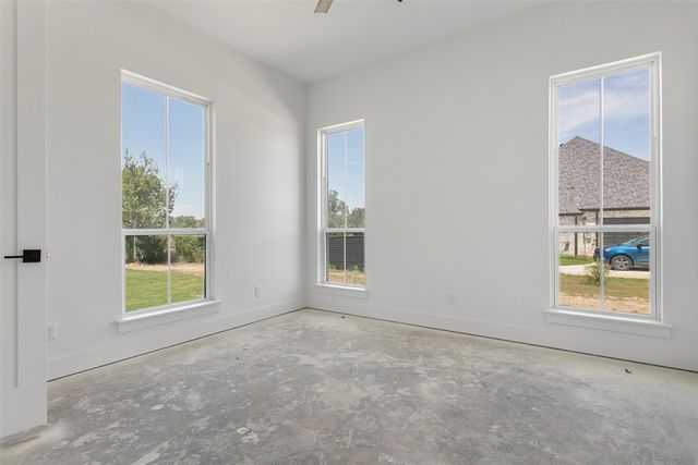 4040 Overlook Way, Weatherford, TX 76085