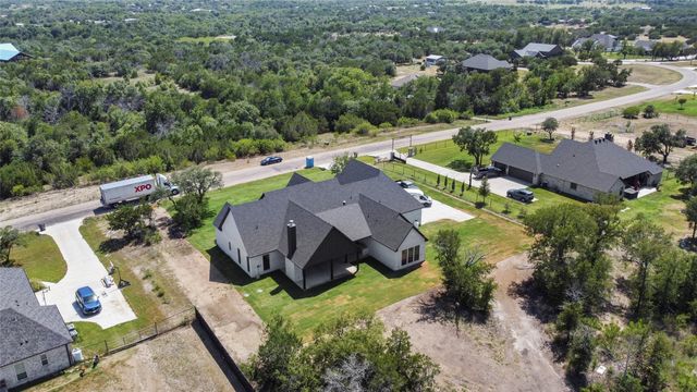 4040 Overlook Way, Weatherford, TX 76085