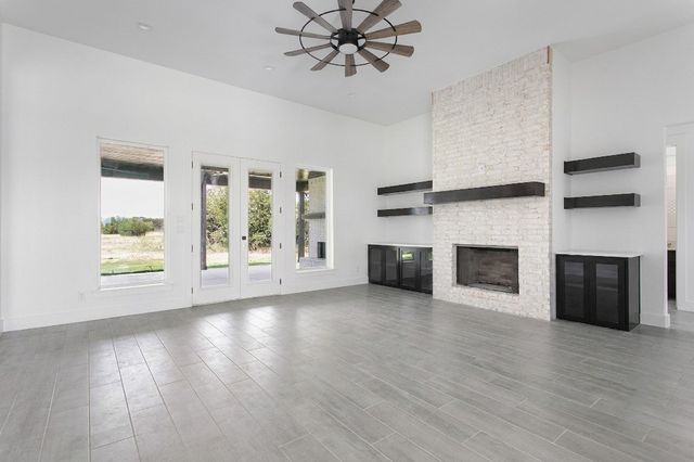 4040 Overlook Way, Weatherford, TX 76085